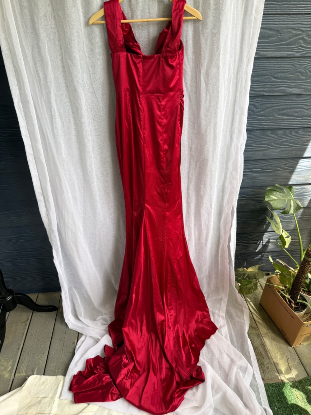 Alamour Label Red Off Shoulder High Slit Gown | S | Formal Prom Dress | Sexy Ele - Picture 5 of 11